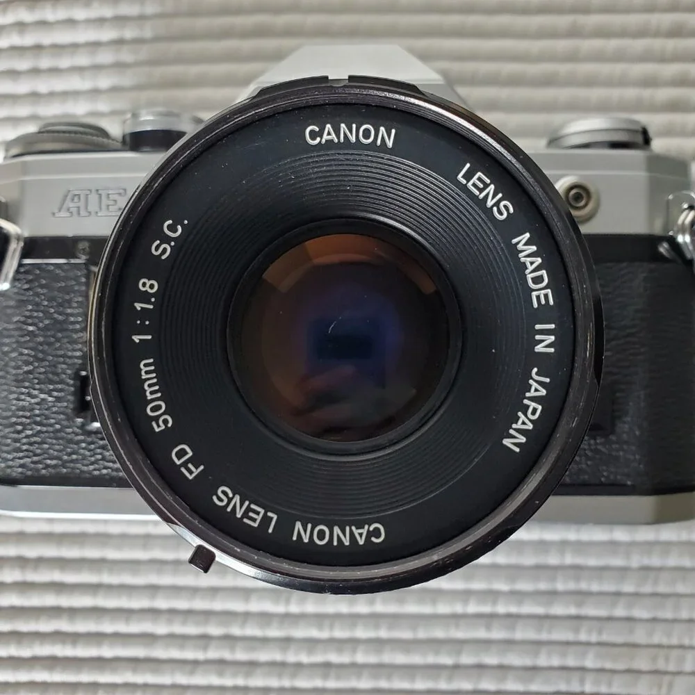 Canon AE-1 SLR Camera 50mm Lense Vivitar Flash Zoom Lense Manual Film Not Tested - Picture 8 of 16